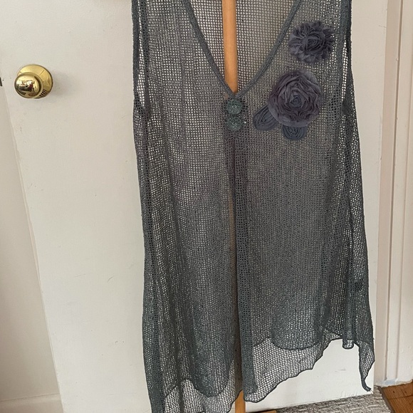 Pretty Angel Top - Picture 3 of 8